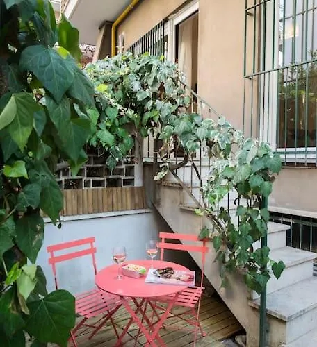 Flamilla Next To Vatican Museums *